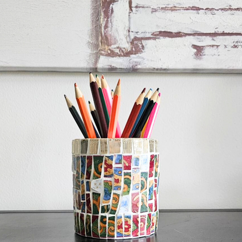 Pot à crayons en mosaïque « picassiette »