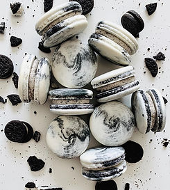 Cookies & Cream Macarons Online Delivery