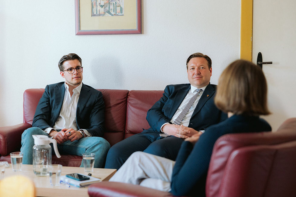 Von Schule bis Schützenverein: Richard Gamp setzt Wahlkreistour durch Hermsdorf, Frohnau und Waidmannslust fort