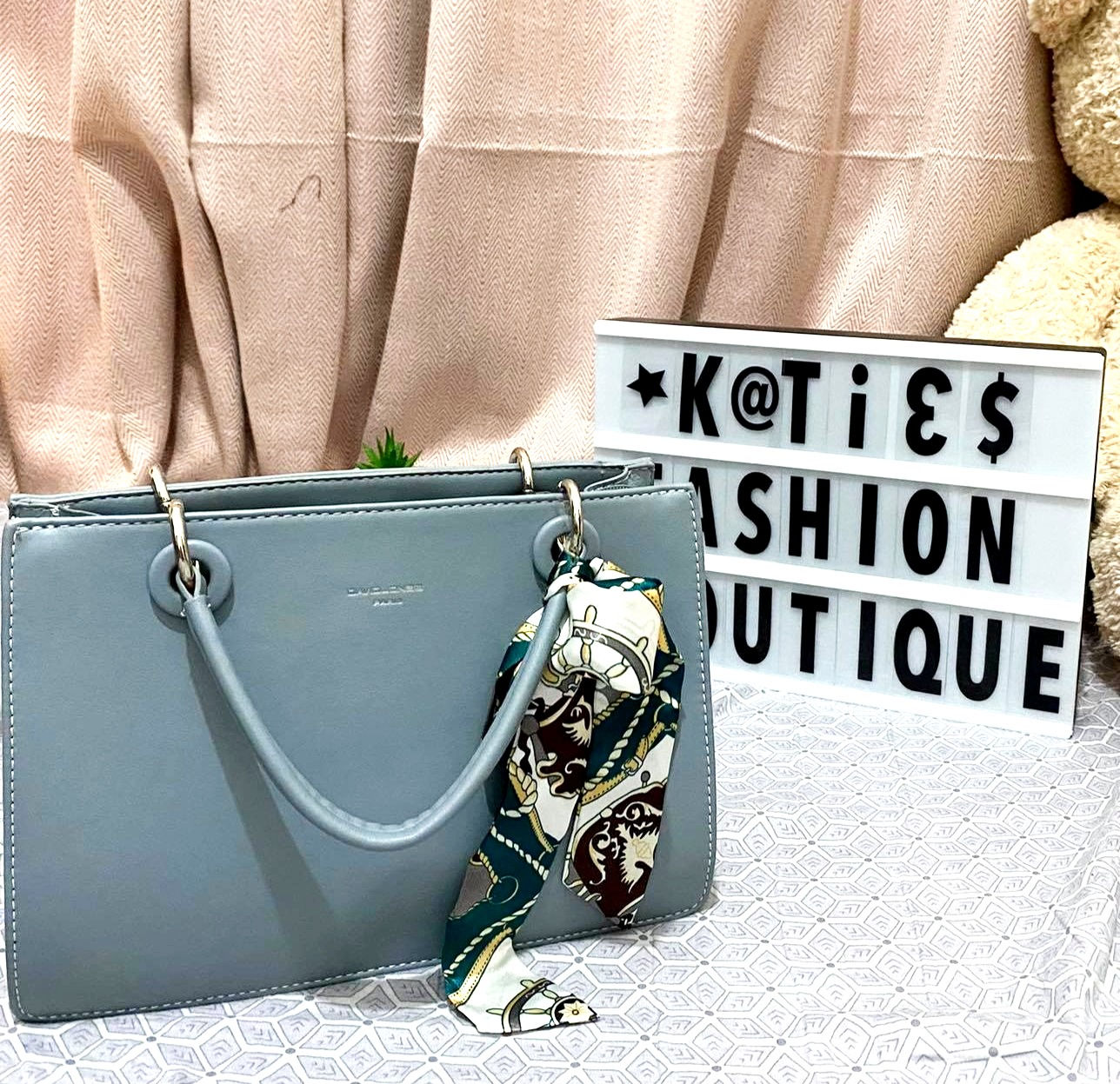 David Jones (Preloved)
