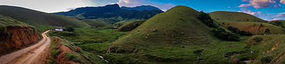 mountains-7382765_1280.jpg