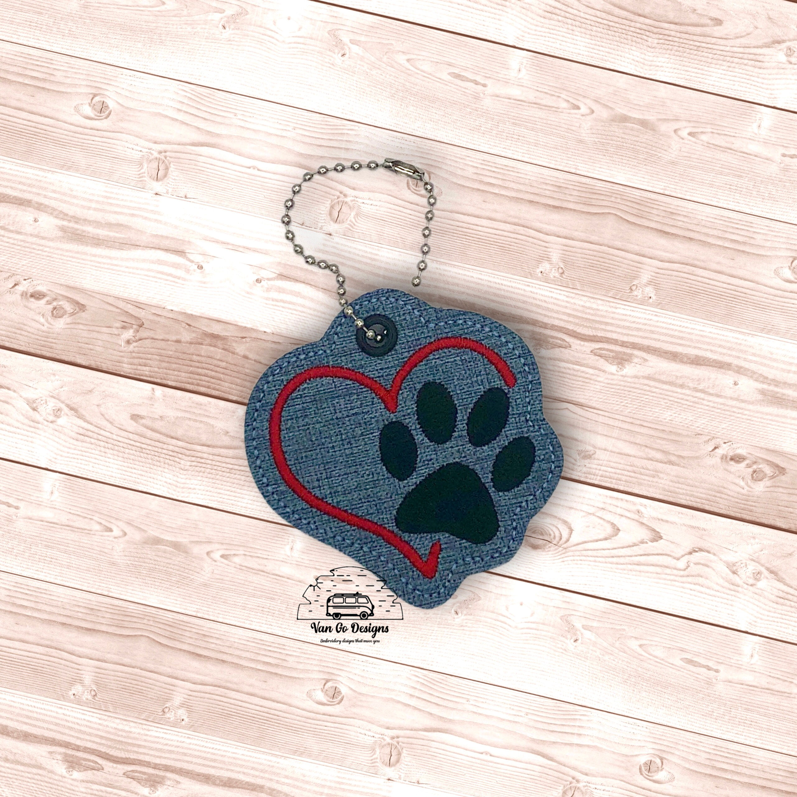 Paw Heart Eyelet- DIGITAL DOWNLOAD