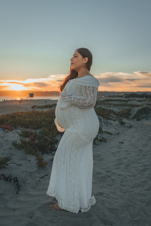 San Diego maternity photography sunset outdoor portrait session