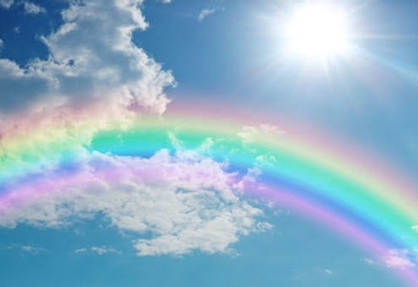 青空に広がる虹