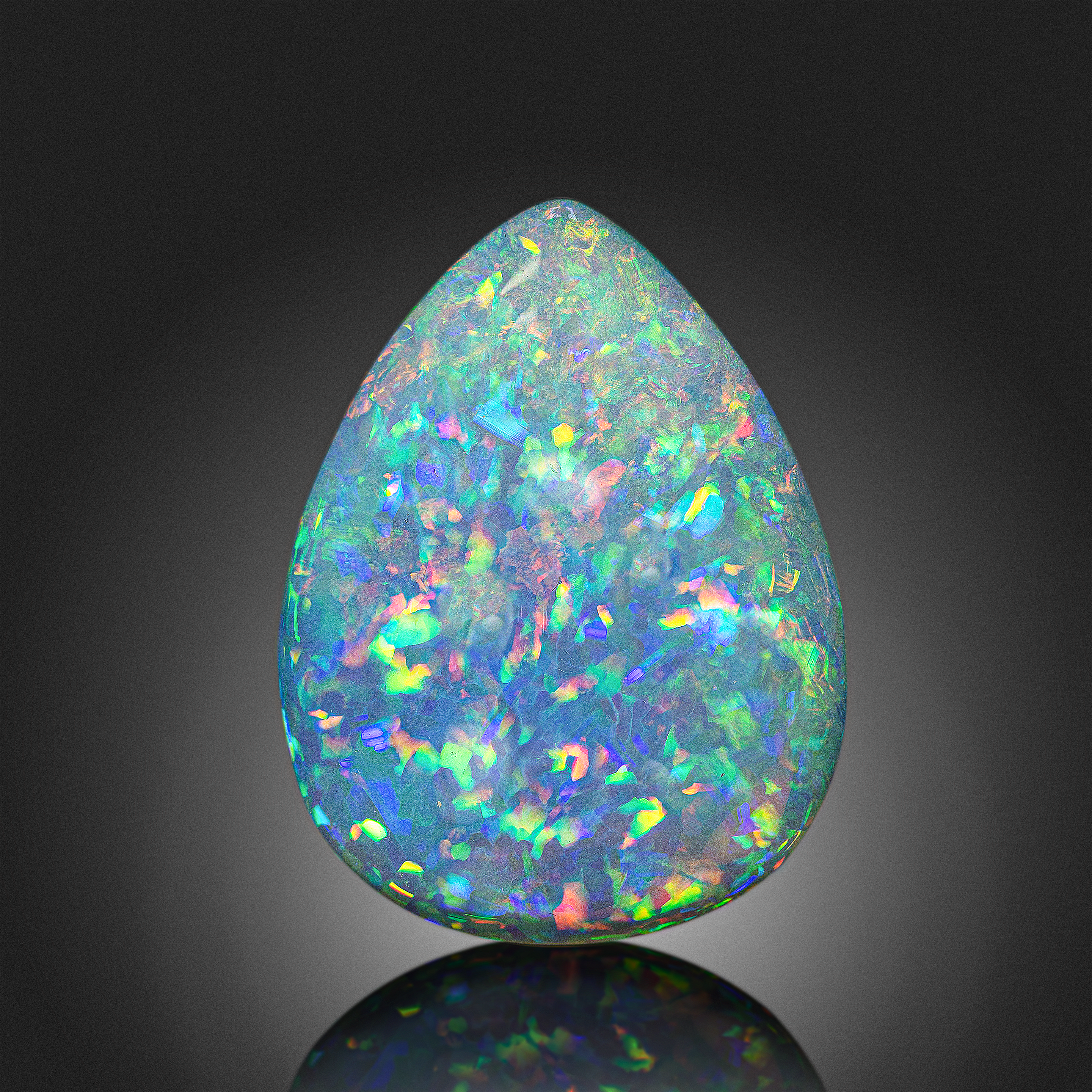 ETHIOPIAN OPAL  67.04 CTS. 43X32X9 MM.