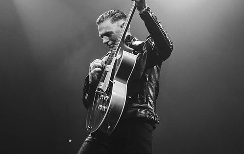 Bryan-Adams-live_2000x1270.jpg