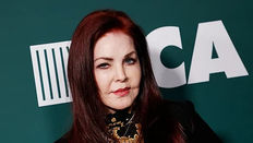 Priscilla Presley Accused of Pulling Plug on Daughter Lisa Marie Presley