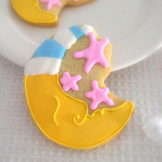 Moon cookies, baby shower cookies, man on the moon cookies Los Angeles, Man on the Moon