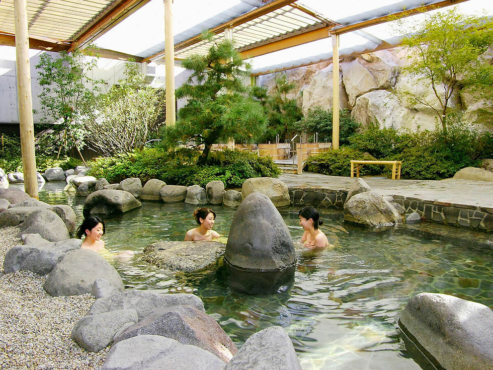Rotemburō é um dos destaques do Ōedo Onsen Monogatari.