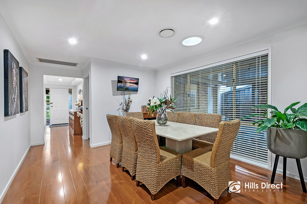 8 Apache Grove Stanhope Gardens - Dining