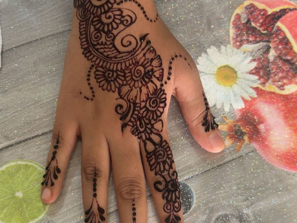 Prestation Tatouage au Henné Mehndi