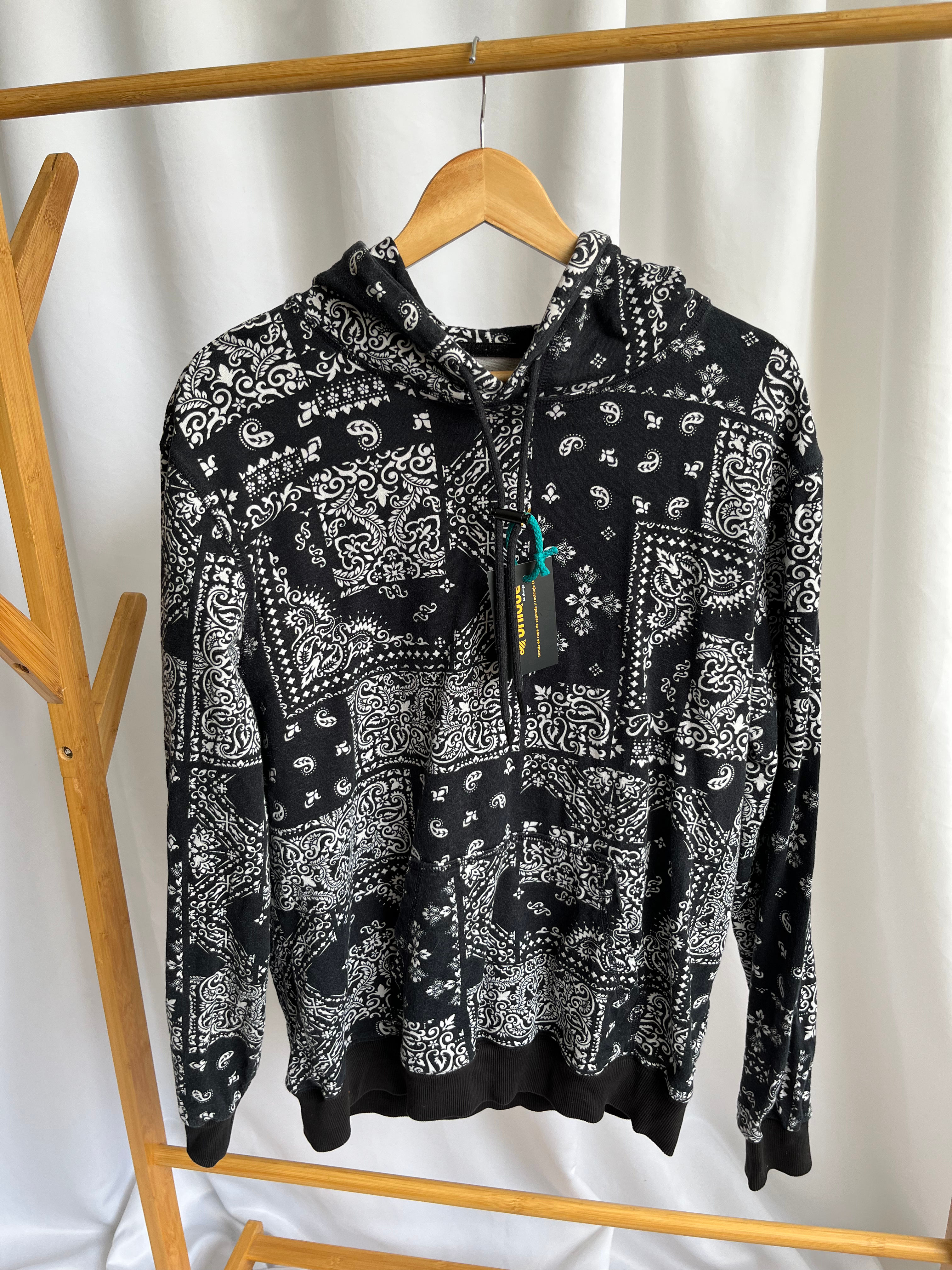 Buso algodón negro estampado arabesco