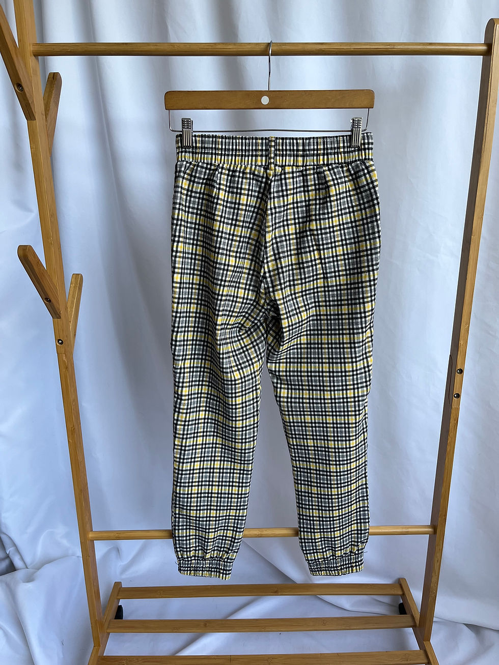Miniatura: Pantalón scuba escocés amarillo-blanco-negro