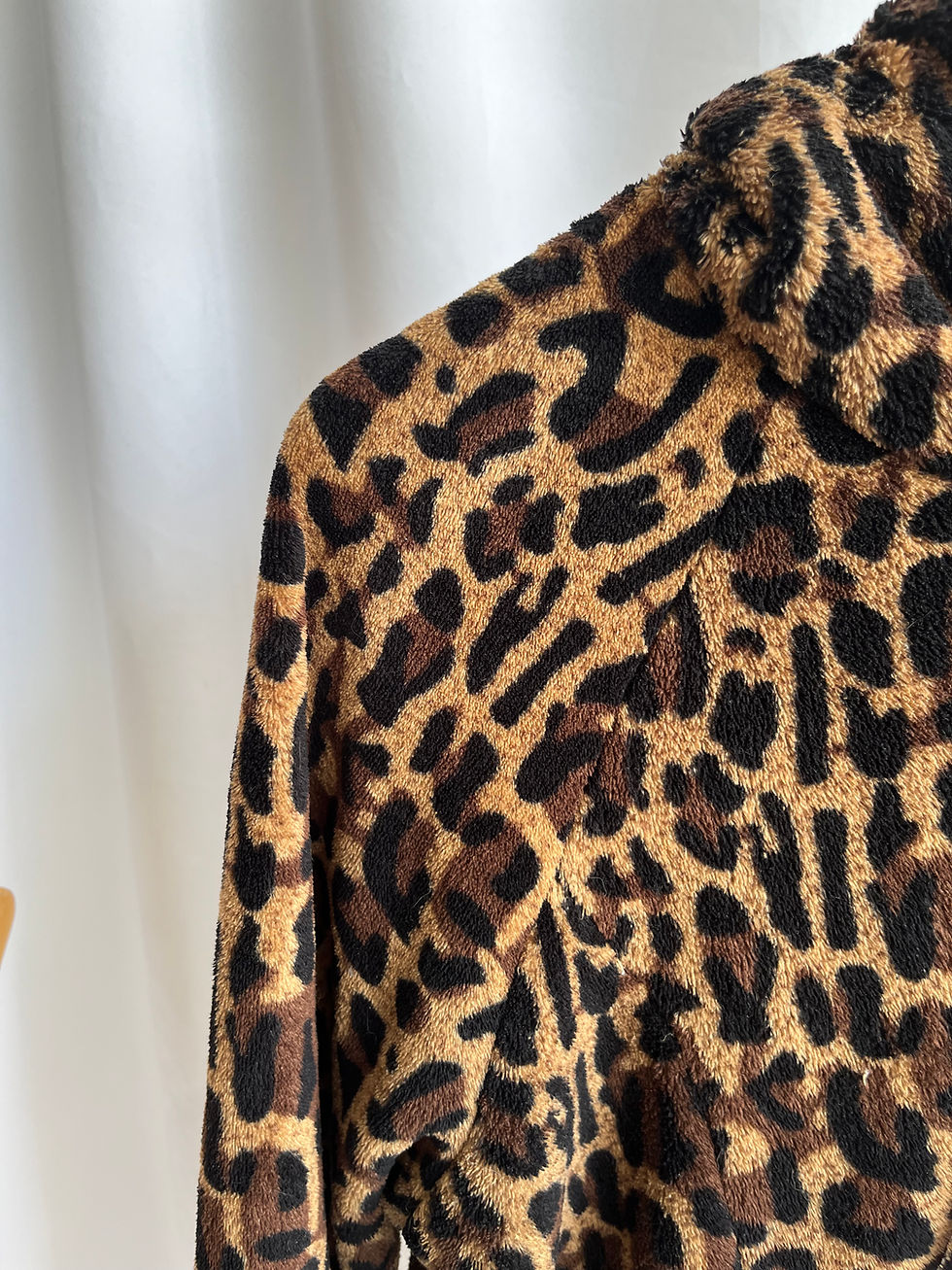 Miniatura: Chaqueta tela peluche animal print