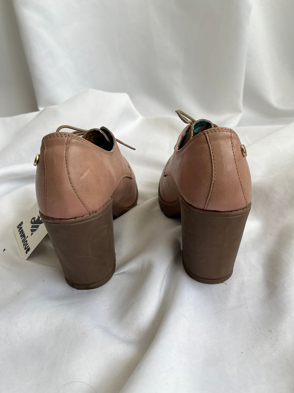 Miniatura: Botines cuero rosado