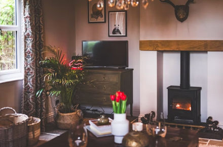 medina-cottage-log-burner