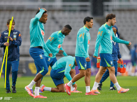 Seleção Brasileira em primeiro treino para os amistosos deste mês