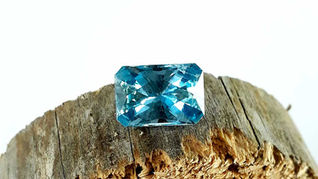 Complete guide to aquamarine stone