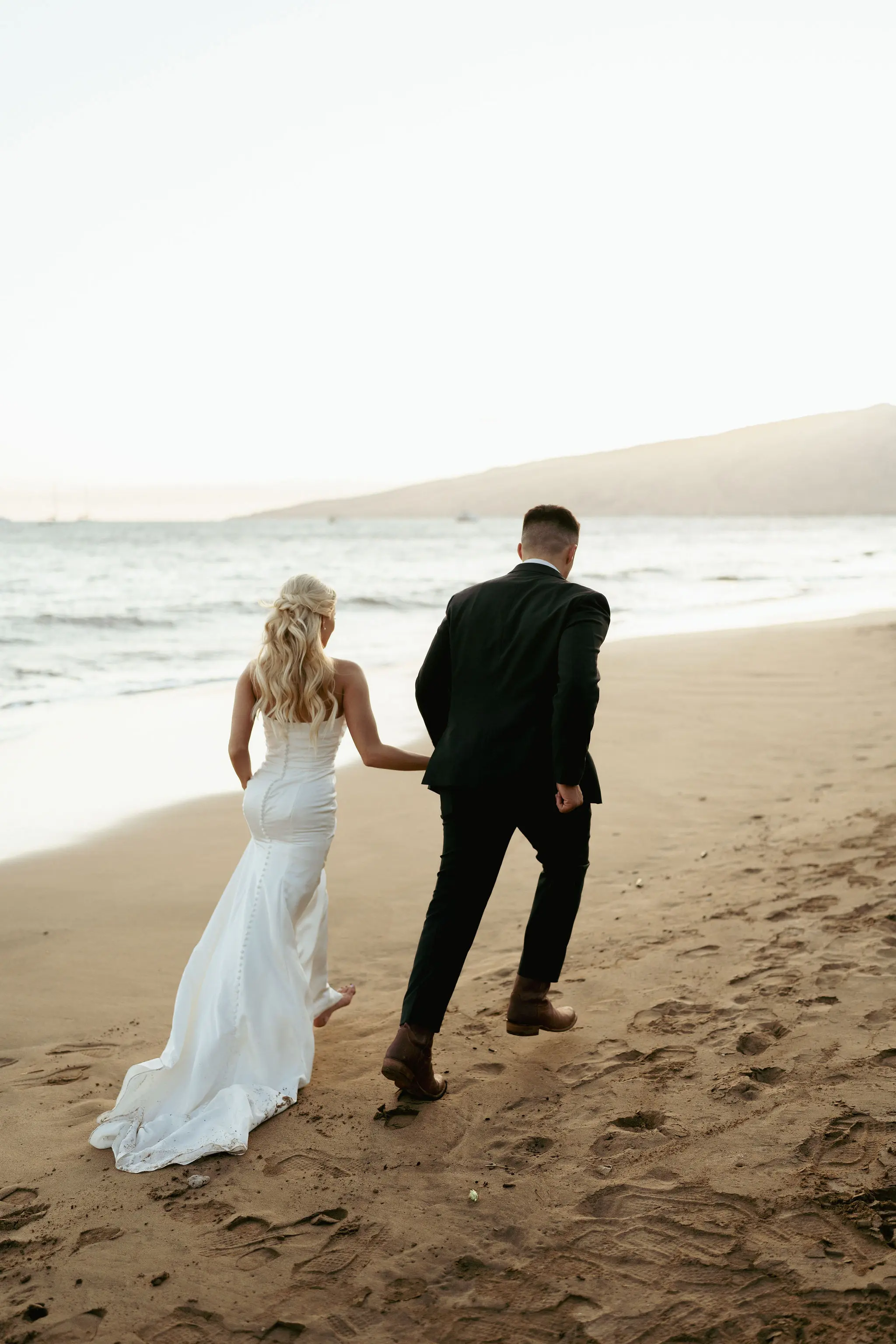 Maui wedding photoshoot on the beach