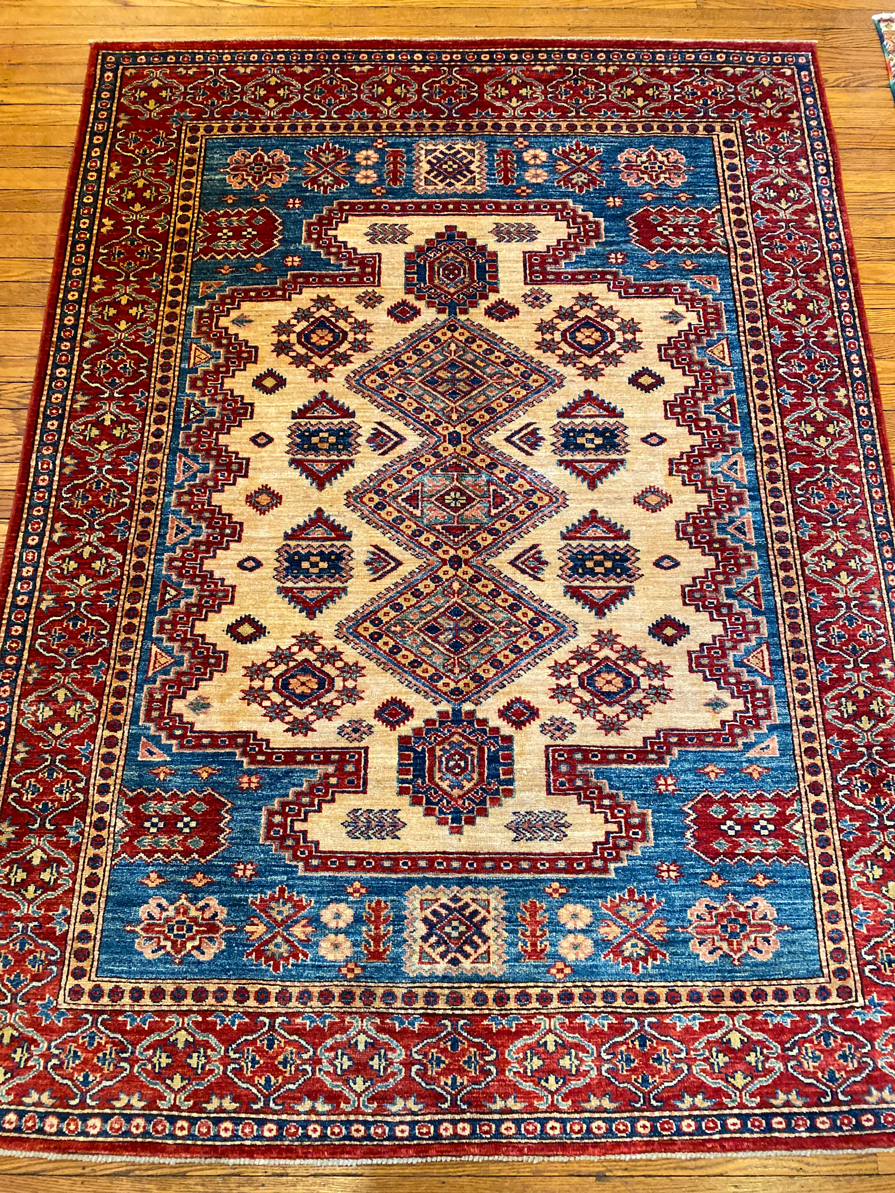 Pakistan Super Kazak, size 4'9"x6'4"