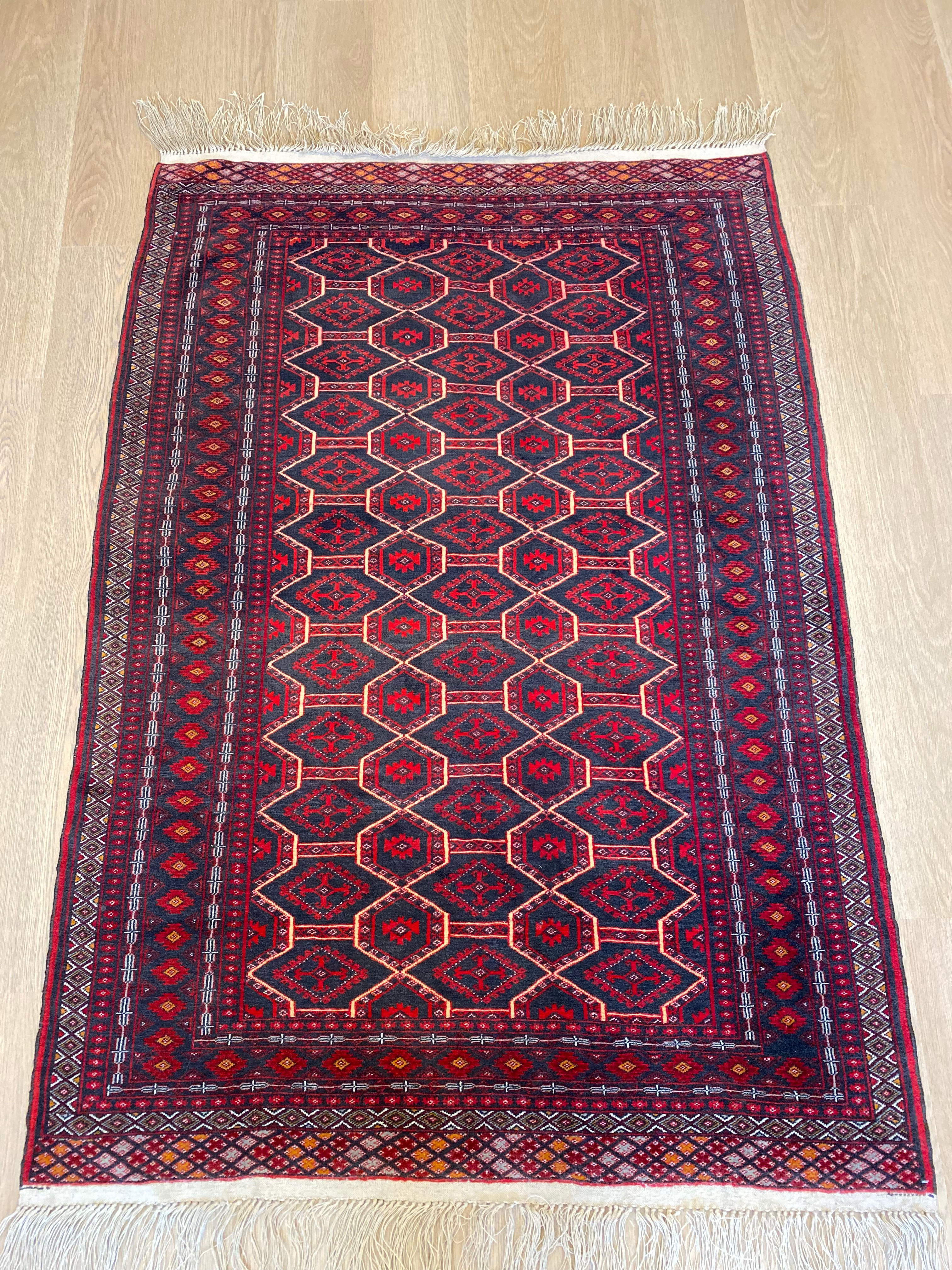 Fine Afghan Beshir, size 3'8"x5'5"
