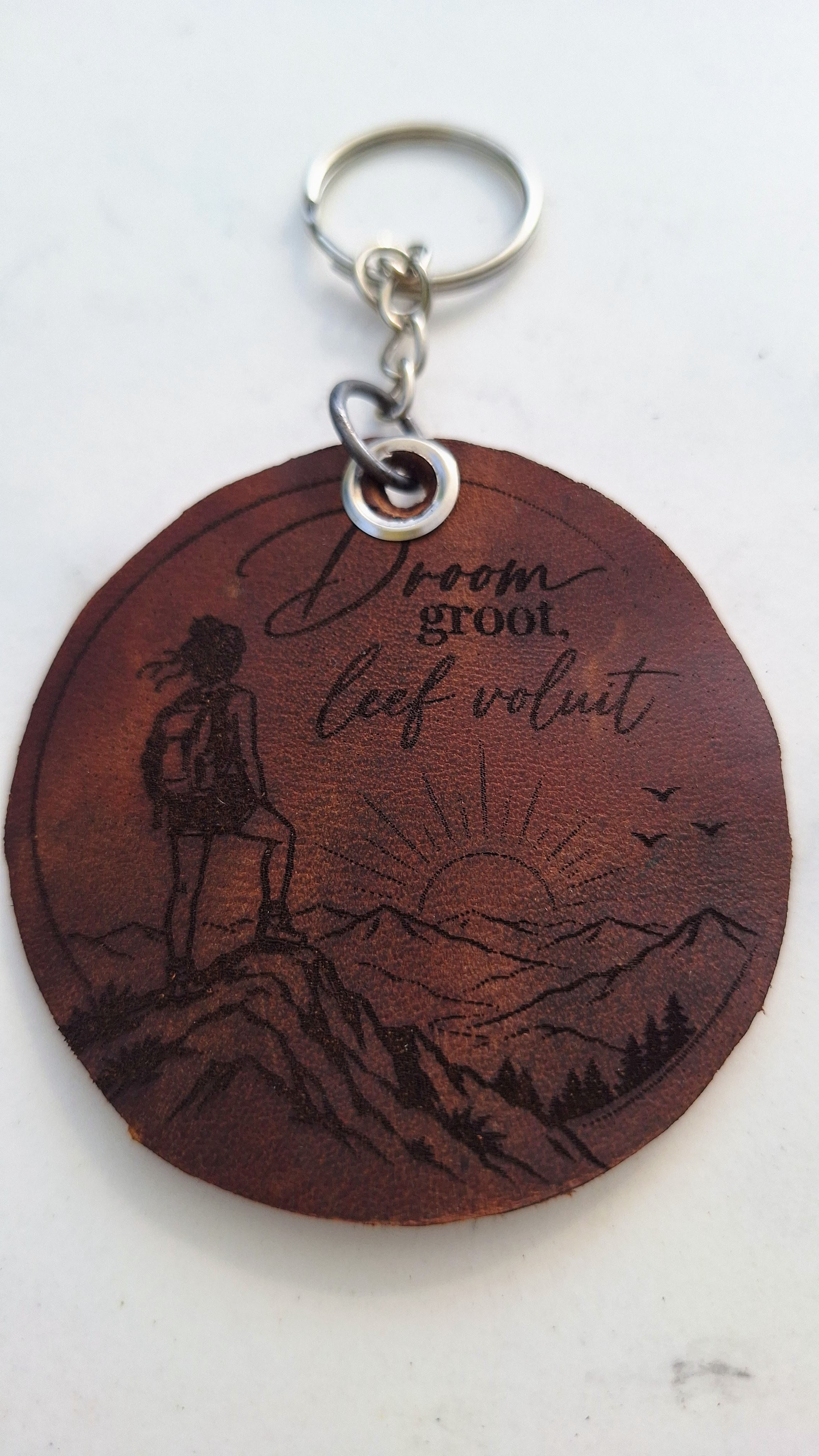 Leren sleutelhanger – Droom groot. Leef voluit - vrouw