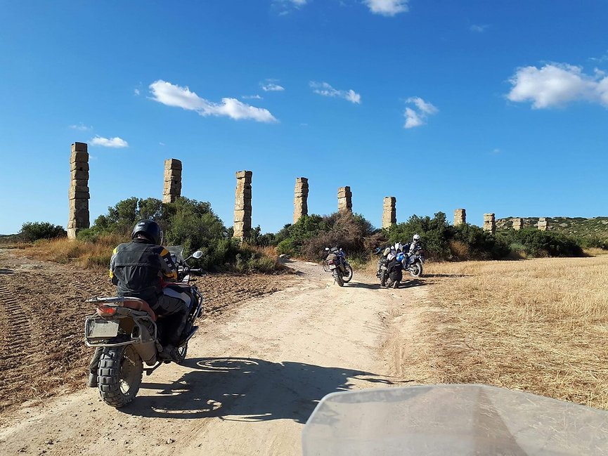 t voyages moto off-road TERRA organise des voyages moto en France, Espagne, Portugal, Maroc, Burkina-Faso, Côte d'Ivoire et toutes autres destinations sur demande. 1