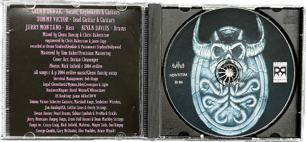 Thumbnail: Open jewel case of Danzig’s Circle of Snakes 2004 Sweden pressing, showing CD label and booklet artwork