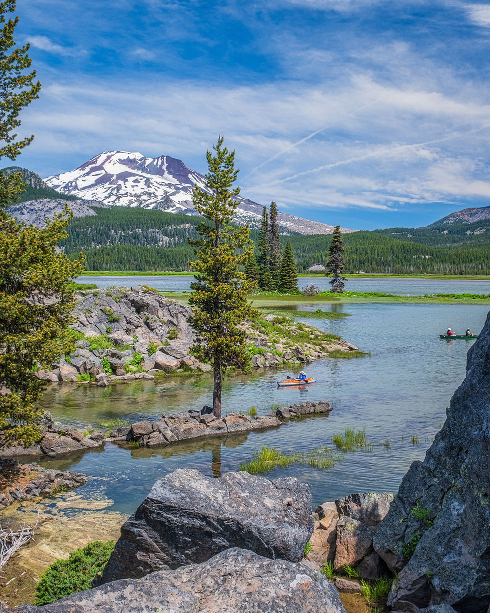 kayakers-sparks-lake.jpg