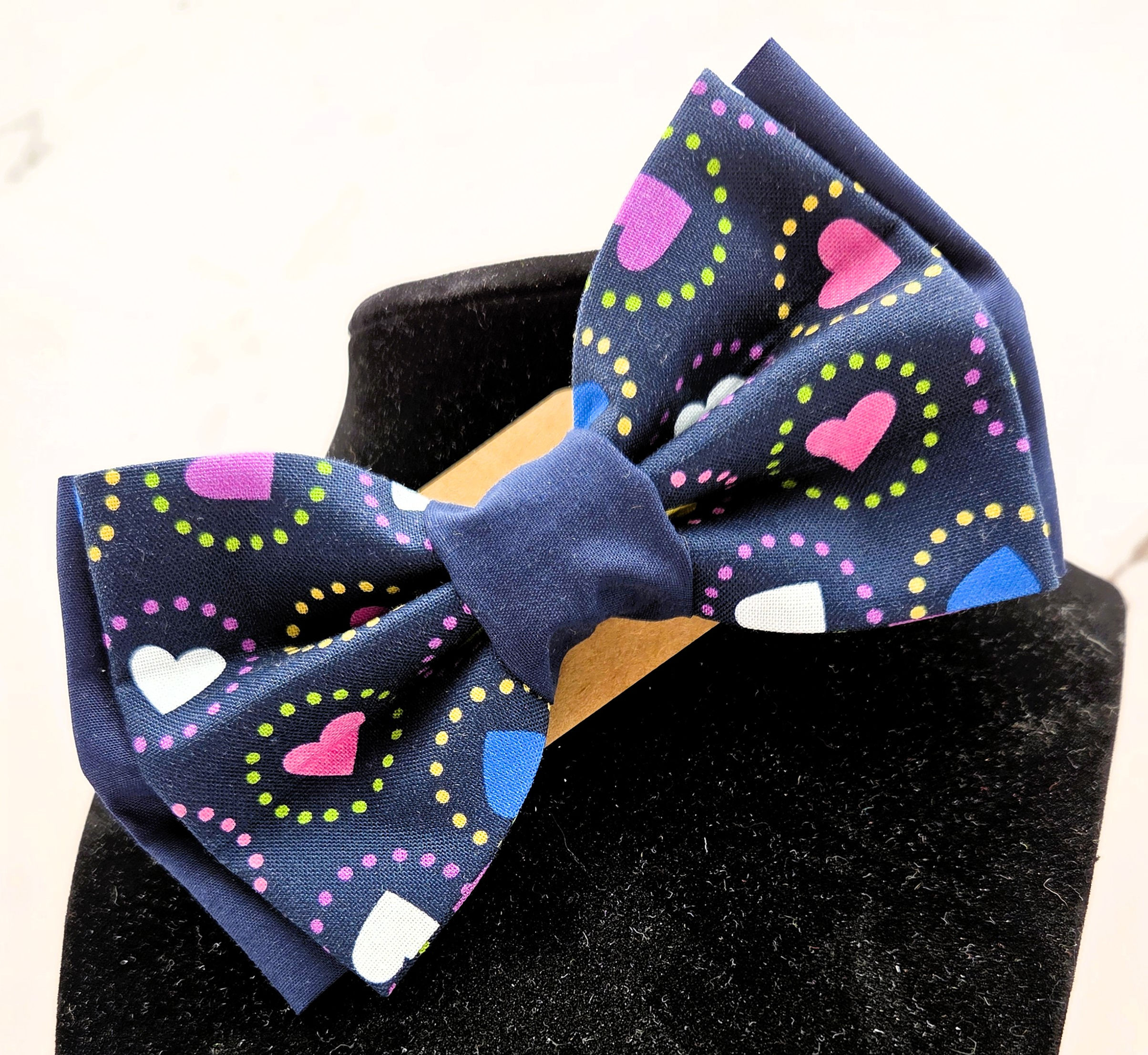 Slip Through Collar Bow Tie - Navy Blue Hearts