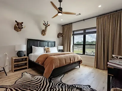 DEER-CAMP-SUITE-6opti (1).webp