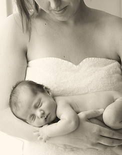 Baby in der Mutter Arme
