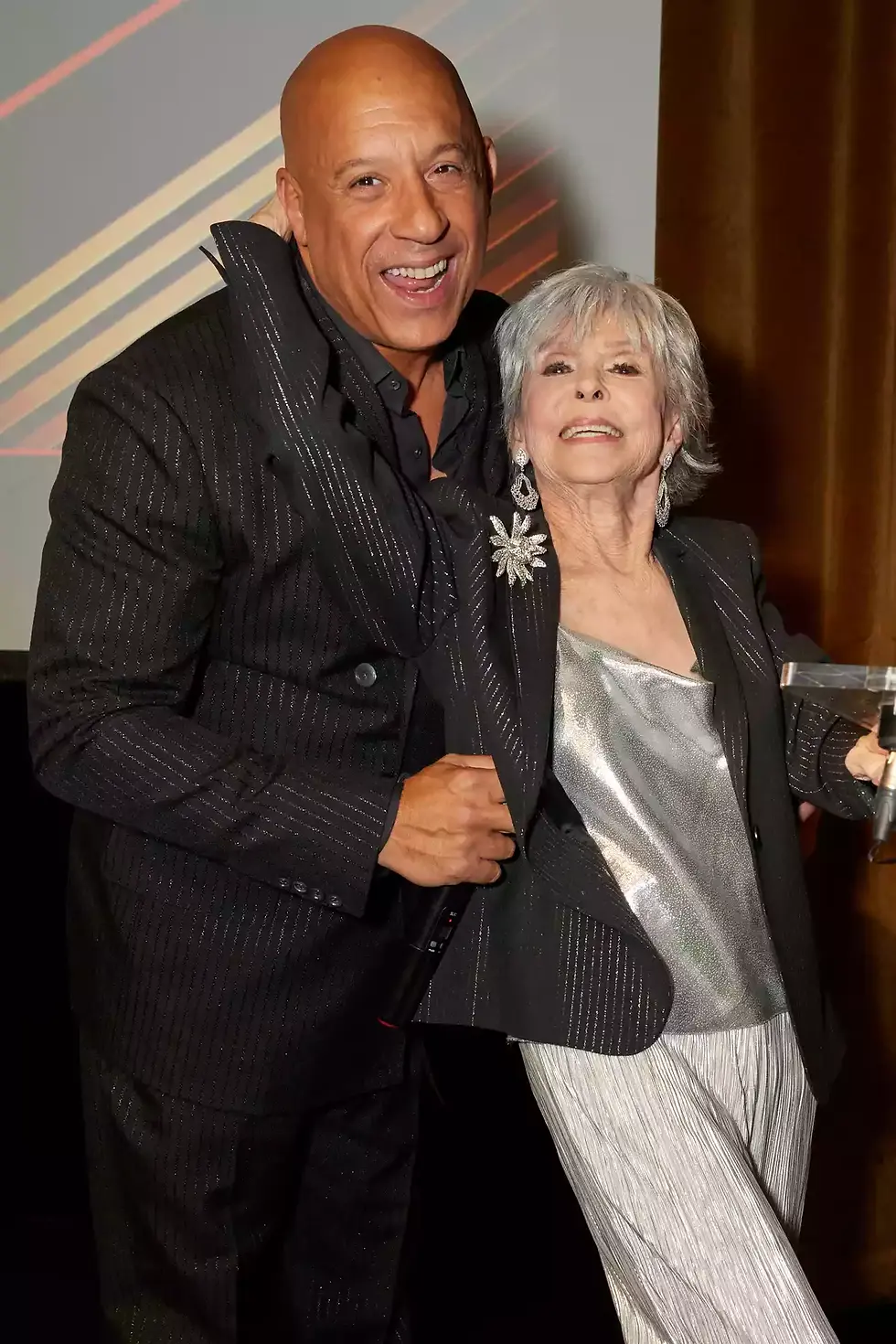 vin diesel, vin diesel contributions, vin diesel career, vin diesel fan club, vin diesel website, action movies with vin diesel, vin diesel action, cinema vin diesel, actor vin diesel, vin diesel club, People, Hola, Screenrant, Amazon, Google, Facebook, 