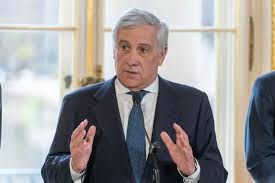 Difesa, Tajani “Non ci saranno tagli a istruzione e sanità”