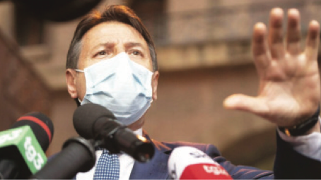 Conte chiude l’Italia a Natale