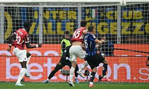 Gabbia in extremis e Inter ko, il Milan vince il derby