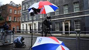 Gb: Partygate a Downing Street, salite a 100 multe polizia