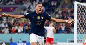 La Francia supera 2-1 la Danimarca e accede agli ottavi