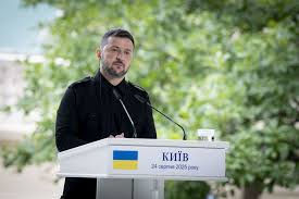 Zelensky “Il mondo deve costringere i criminali del Cremlino a fermare le uccisioni”