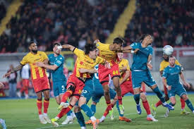 Scontro salvezza in parità, è 1-1 fra Lecce e Fiorentina