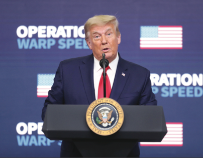 Trump firma gli aiuti