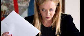 Equo compenso, Meloni “Restituisce dignità e giustizia ai professionisti”