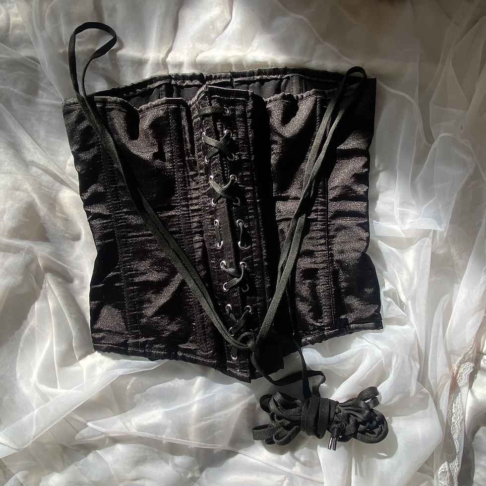 Thumbnail: Black Sleeping Beauty Corset (4)