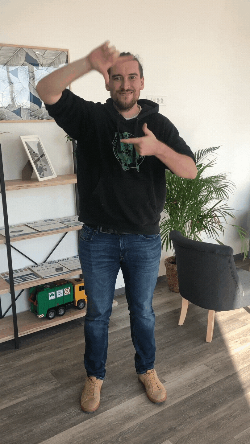 Xavier GIF.gif