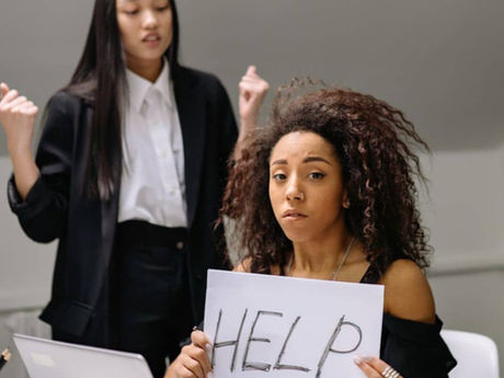 10 Signs That You Are In A Toxic Workplace