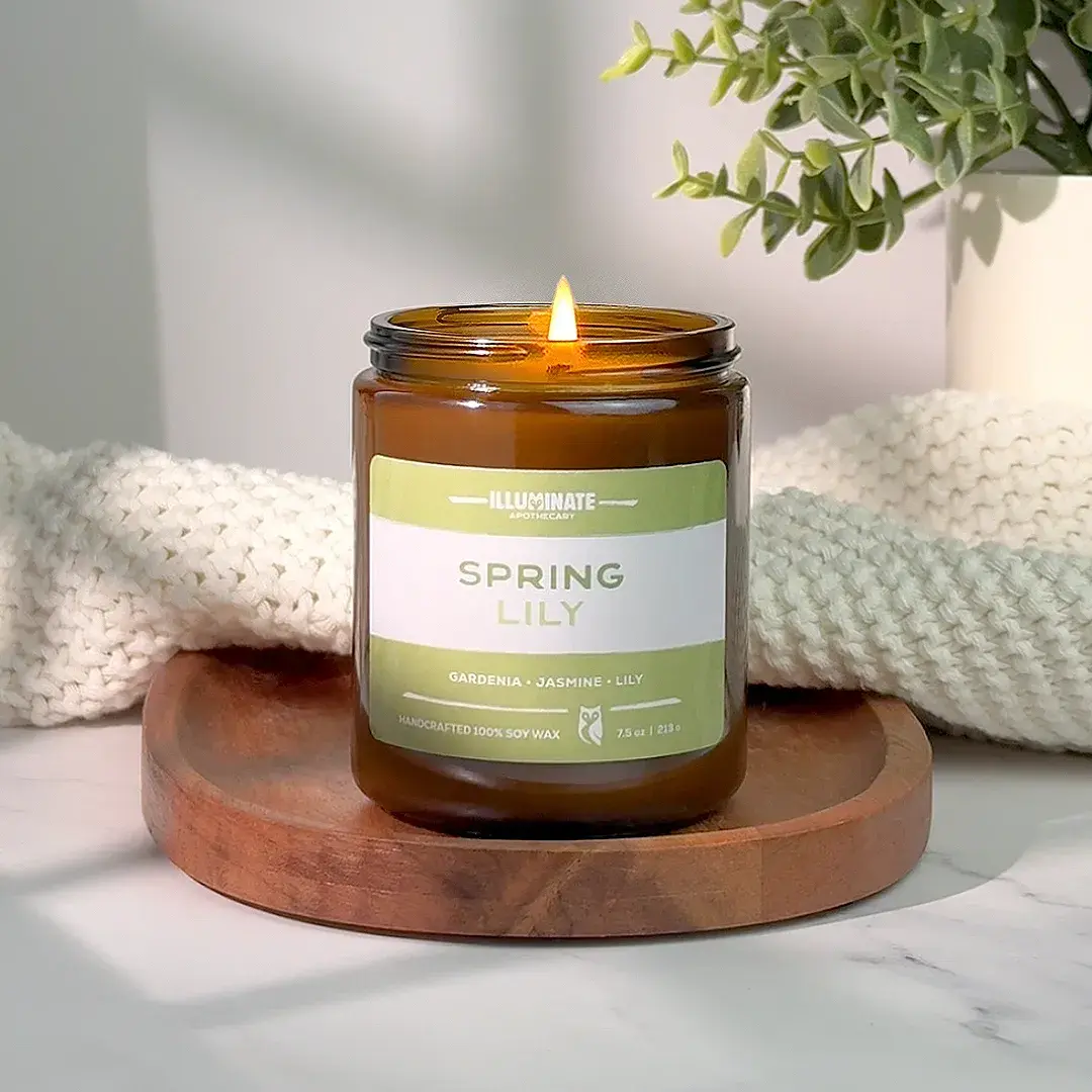 Spring Lily soy candle in amber glass