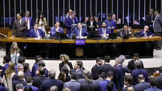 Câmara aprova projeto de isenção de Imposto de Renda até R$ 5 mil | Fotografia: Kayo Magalhães/Câmara dos Deputados