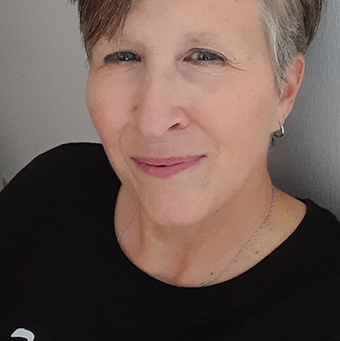 Photo selfie black WSMM tshirt.jpg