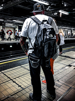 IMG_3186 -  
Tube Guy
Victoria, 175 Victoria St, London, England