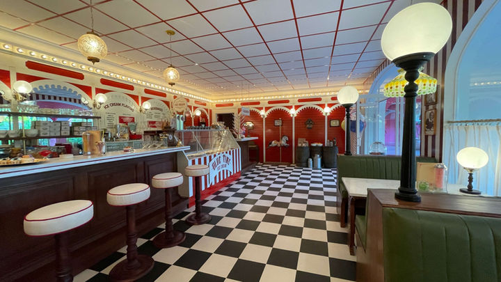 80s Ice Cream Parlor at Las Colinas Lobby's Expansion